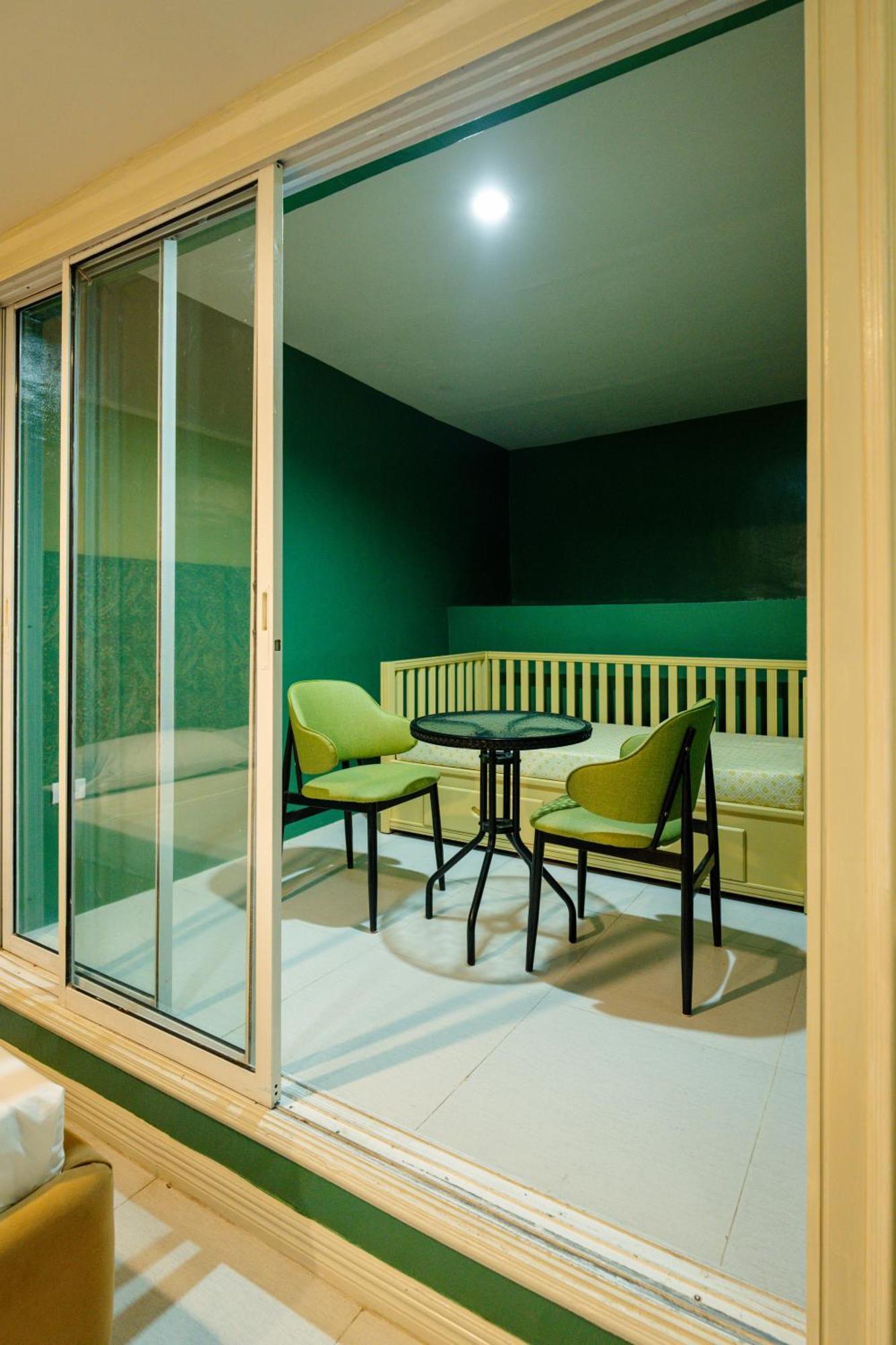 Bed and Breakfast Jacobs Hill Tagaytay Tagaytay City Esterno foto